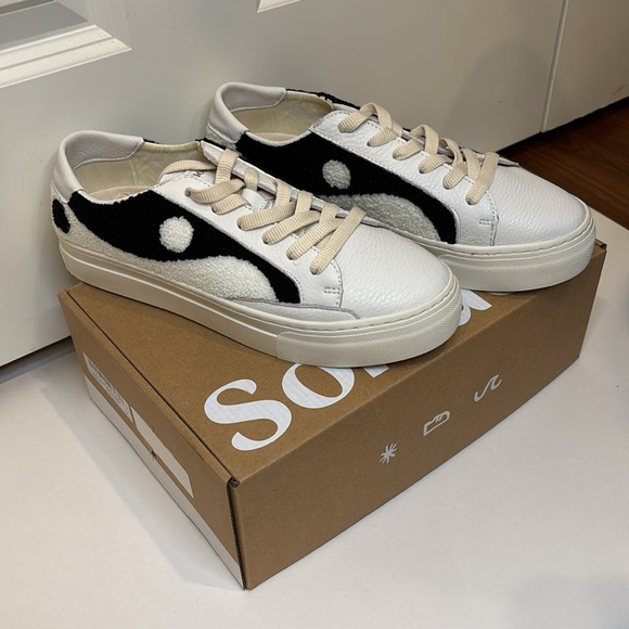 NWT Soludos Yin Yang Platform Sneaker, Size Women’s 9.5, White/Black‎ - Picture 6 of 9